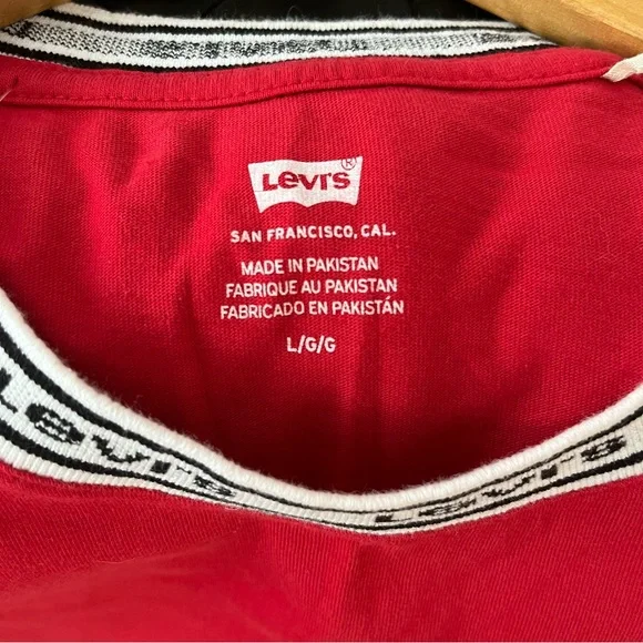 Levi's Red Cropped Tee Shirt - Picture 5 of 6